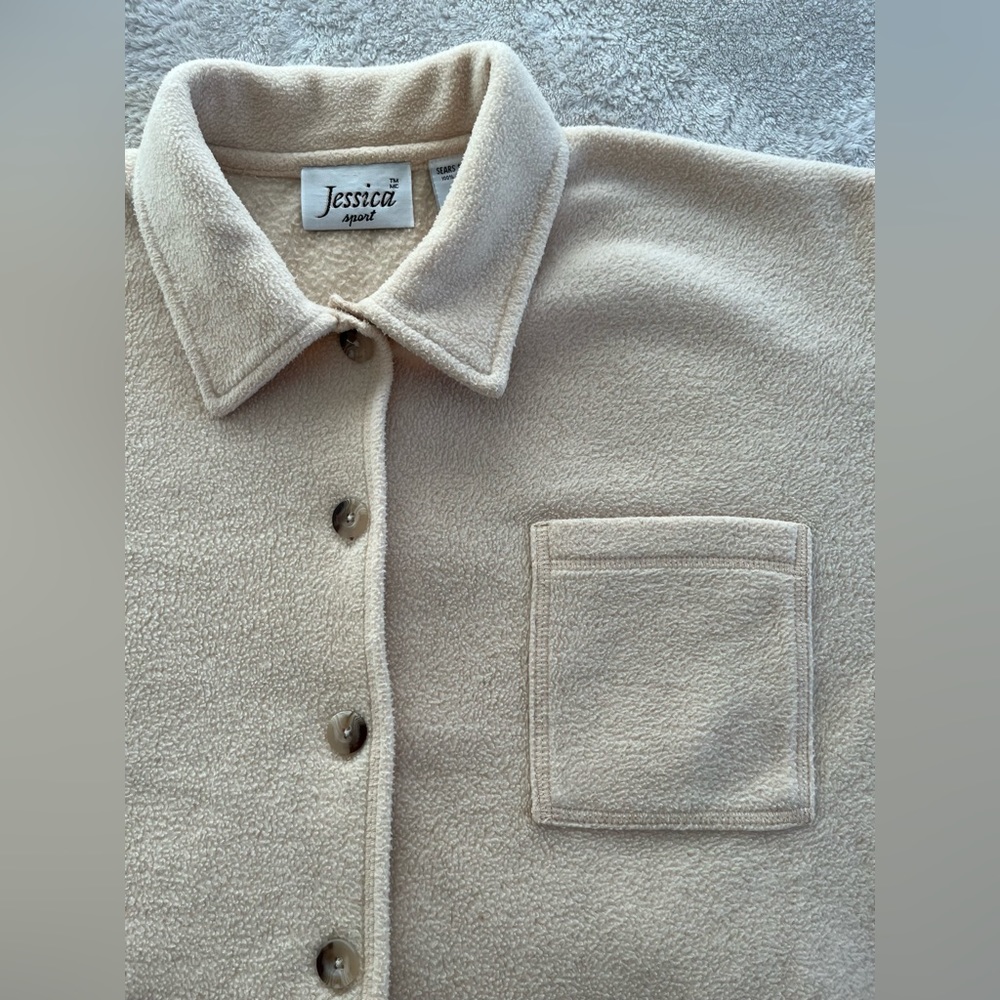 Button down sweater - Picture 2 of 7